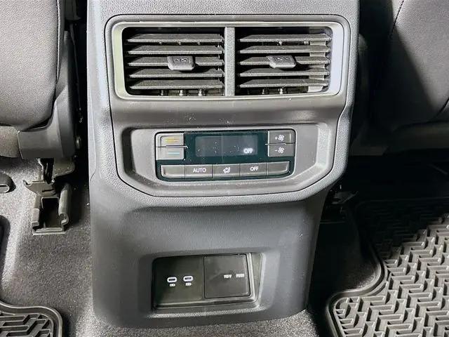 2026 Volkswagen Atlas Peak Edition