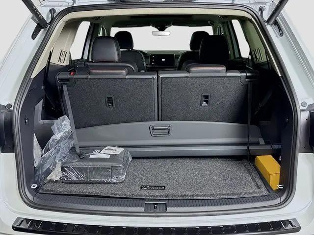 2026 Volkswagen Atlas Peak Edition
