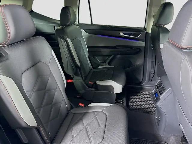 2026 Volkswagen Atlas Peak Edition