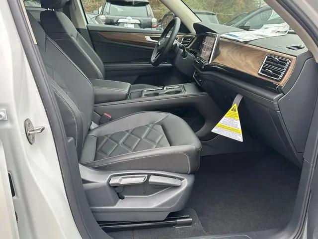 2026 Volkswagen Atlas SE