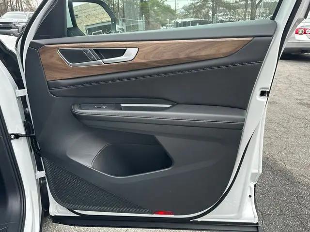 2026 Volkswagen Atlas SE