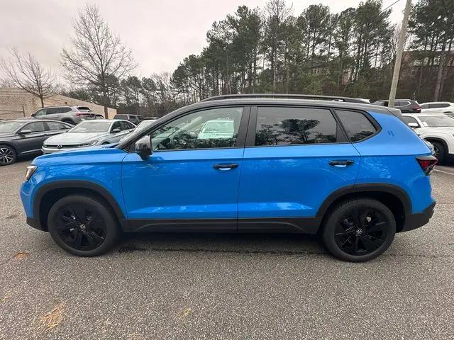 2026 Volkswagen Taos SE Black