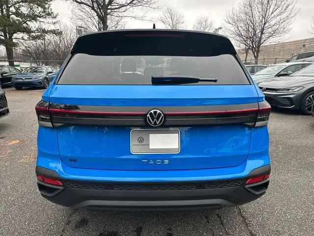 2026 Volkswagen Taos SE Black