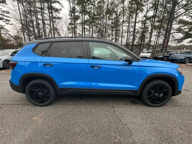 2026 Volkswagen Taos SE Black