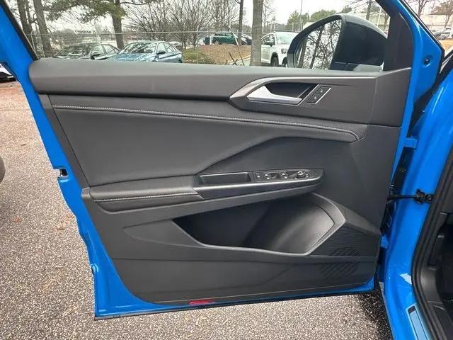 2026 Volkswagen Taos SE Black
