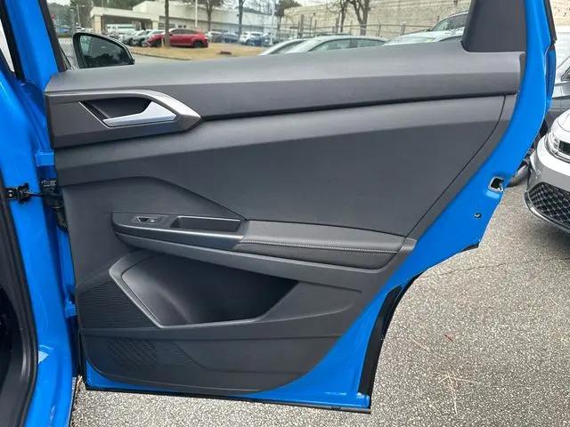 2026 Volkswagen Taos SE Black