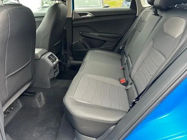 2026 Volkswagen Taos SE Black