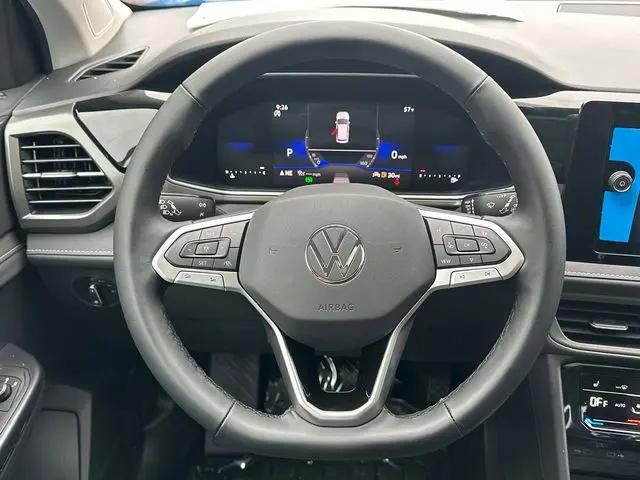 2026 Volkswagen Taos SE Black