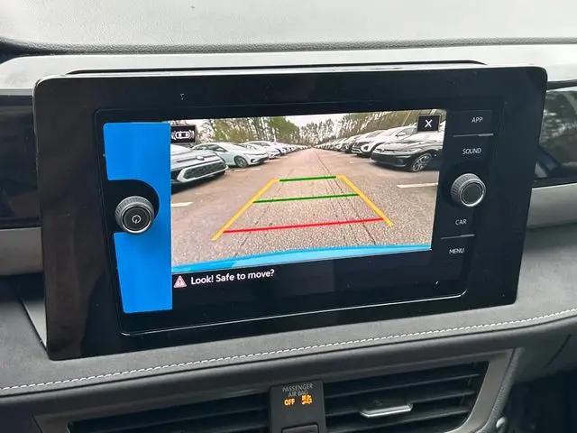 2026 Volkswagen Taos SE Black