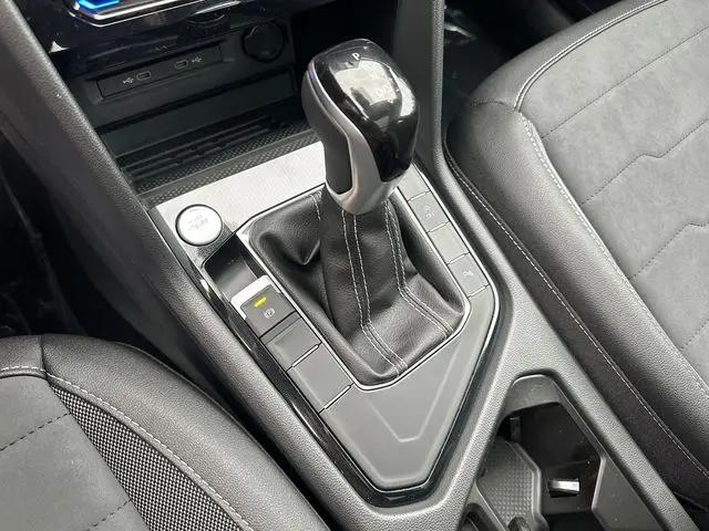 2026 Volkswagen Taos SE Black