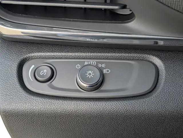 2026 Buick NV Preferred FWD