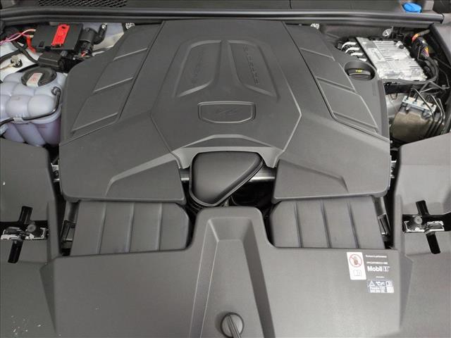 2026 Porsche Cayenne AWD