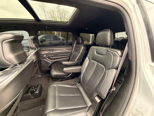 2022 Jeep Grand Cherokee L Overland 4x4