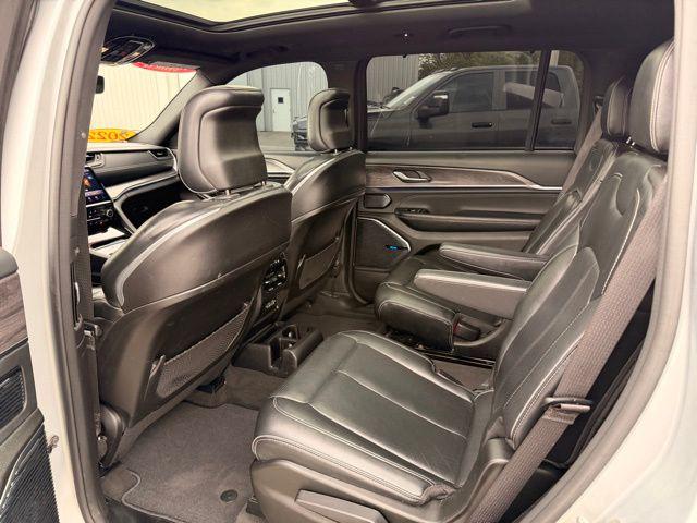 2022 Jeep Grand Cherokee L Overland 4x4