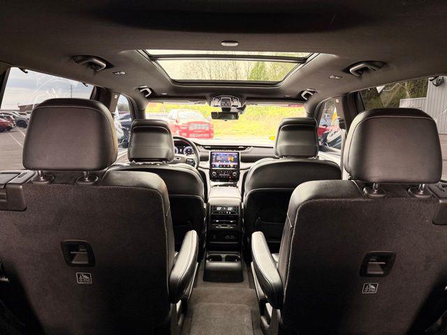 2022 Jeep Grand Cherokee L Overland 4x4
