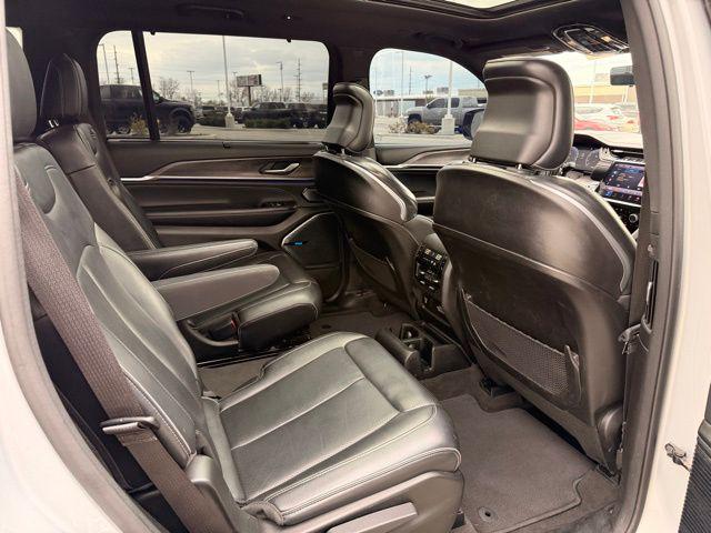 2022 Jeep Grand Cherokee L Overland 4x4