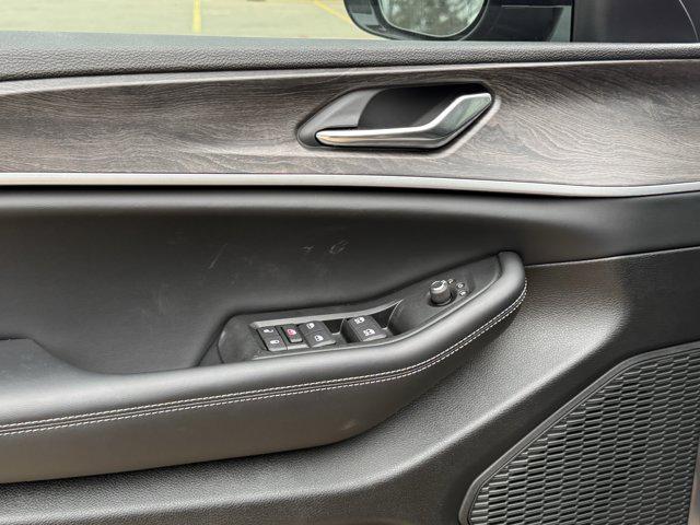2026 Jeep Grand Cherokee Altitude 4x2