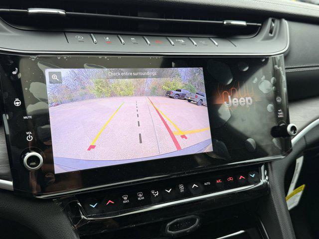 2026 Jeep Grand Cherokee Altitude 4x2
