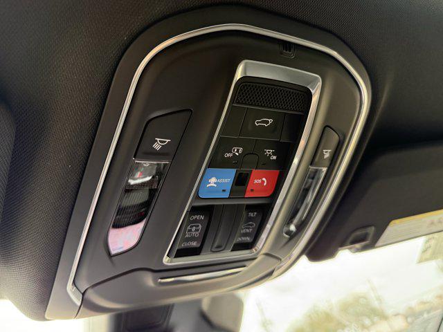 2026 Jeep Grand Cherokee Altitude 4x2