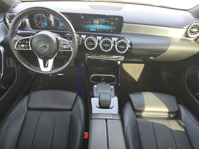 2022 Mercedes-Benz A 220 A 220