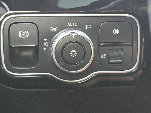 2022 Mercedes-Benz A 220 A 220