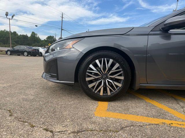 2023 Nissan Altima SV FWD