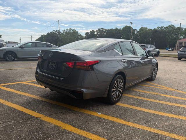 2023 Nissan Altima SV FWD
