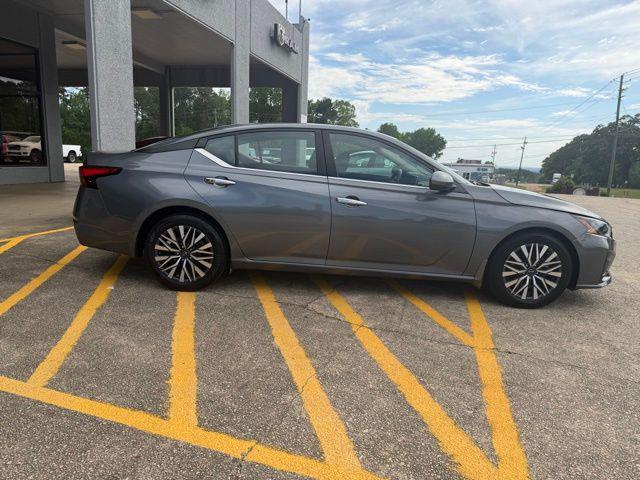 2023 Nissan Altima SV FWD