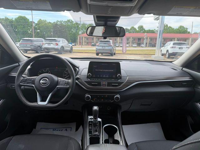 2023 Nissan Altima SV FWD