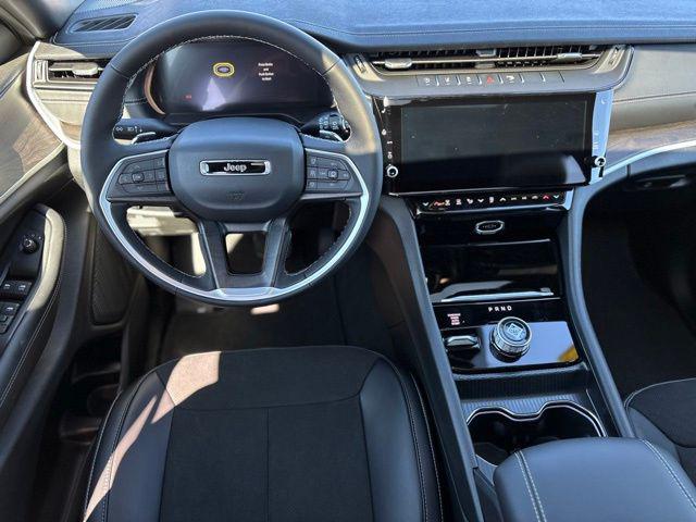 2026 Jeep Grand Cherokee L Altitude 4x4
