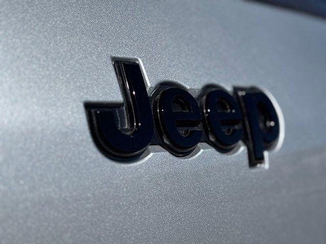 2026 Jeep Grand Cherokee L Altitude 4x4