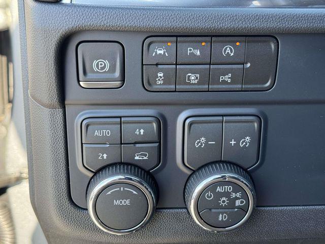 2026 Chevrolet Suburban LT, 4WD