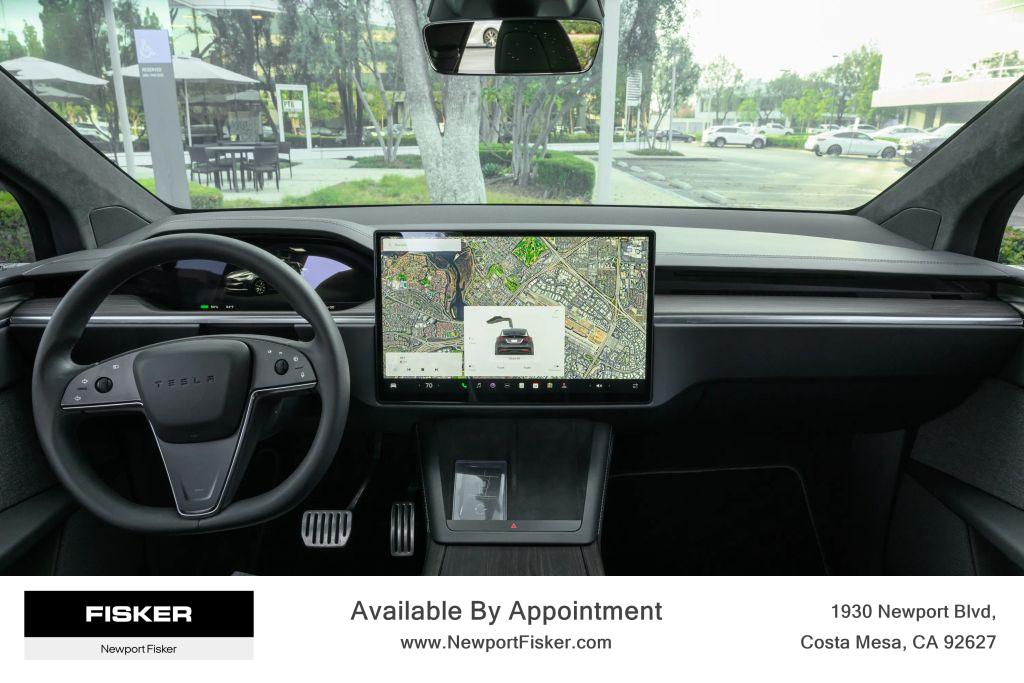 2024 Tesla Model X Long Range - Photo 21