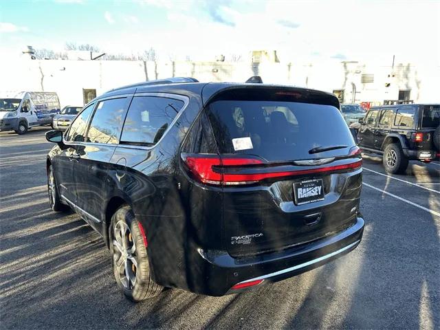 2026 Chrysler Pacifica Pinnacle AWD