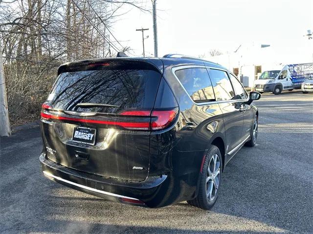 2026 Chrysler Pacifica Pinnacle AWD