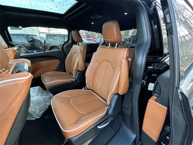 2026 Chrysler Pacifica Pinnacle AWD