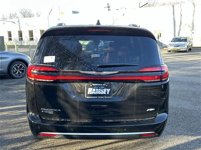 2026 Chrysler Pacifica Pinnacle AWD