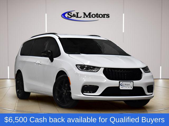 2026 Chrysler Pacifica Select for sale in Pulaski, WI