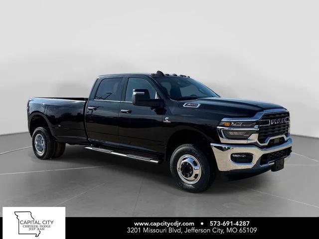 2026 RAM Ram 3500 RAM 3500 TRADESMAN CREW CAB 4X4 8 BOX
