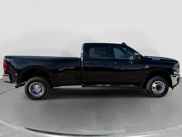 2026 RAM Ram 3500 RAM 3500 TRADESMAN CREW CAB 4X4 8 BOX