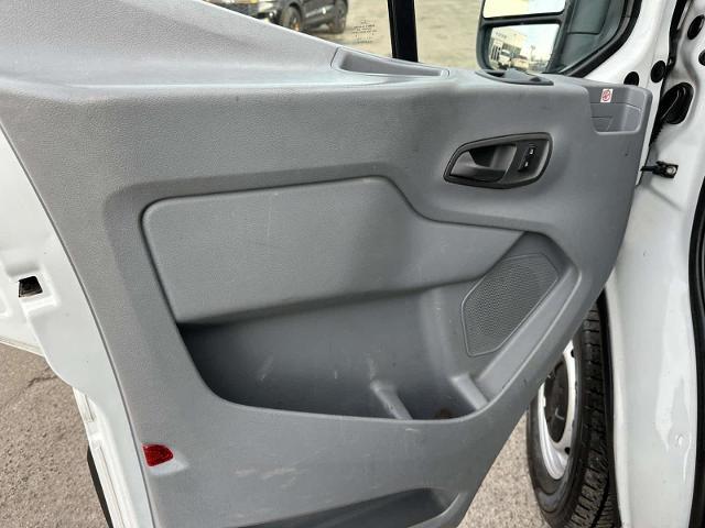 2019 Ford Transit 148 WB Medium Roof Cargo