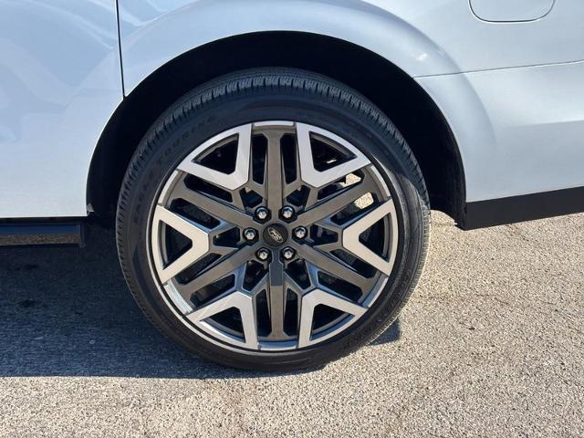 2025 Ford Expedition Platinum MAX