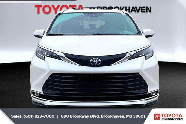 2021 Toyota Sienna XLE