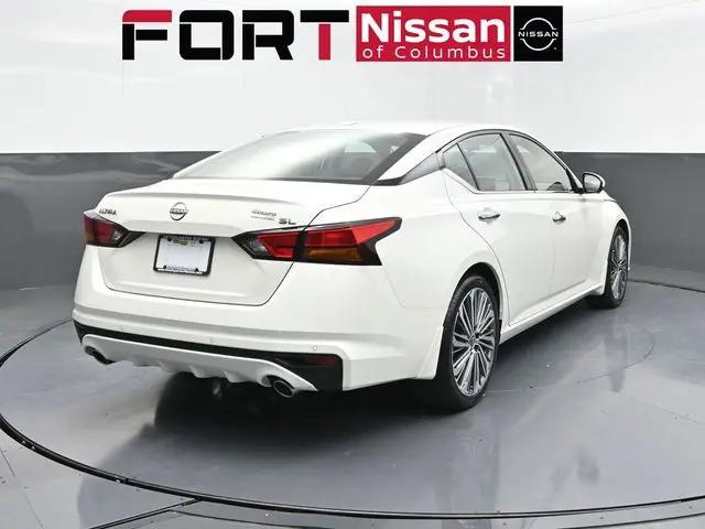 2025 Nissan Altima SL FWD