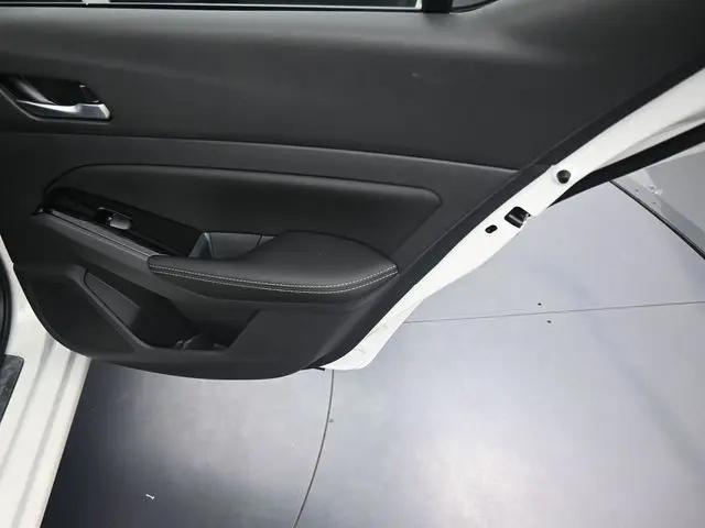 2025 Nissan Altima SL FWD