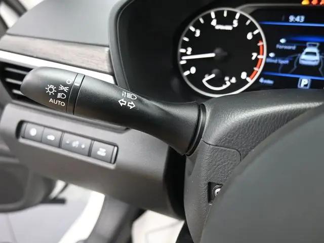 2025 Nissan Altima SL FWD