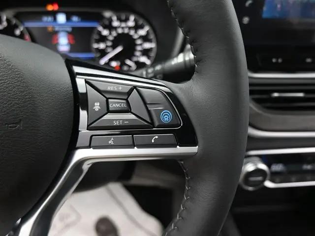 2025 Nissan Altima SL FWD