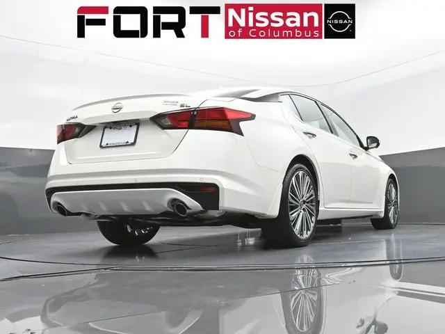 2025 Nissan Altima SL FWD