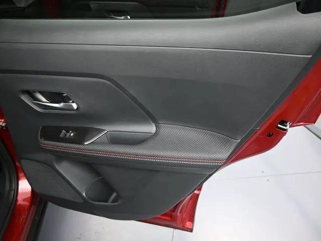 2025 Nissan Kicks SR FWD