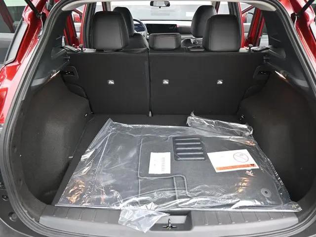 2025 Nissan Kicks SR FWD